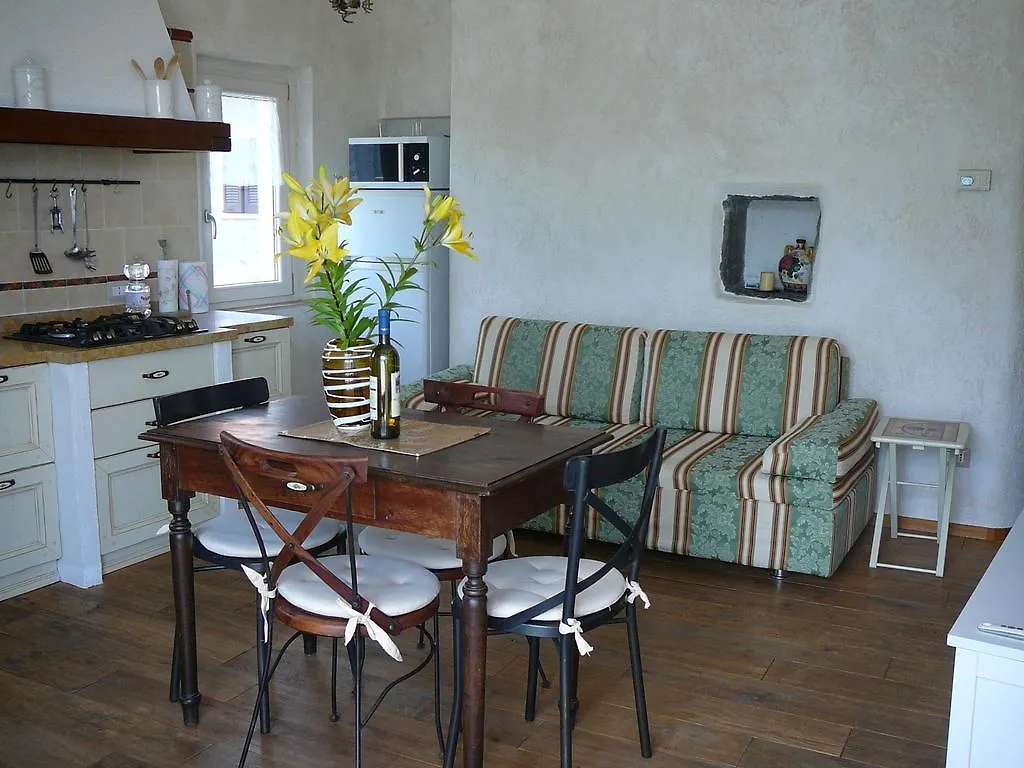 Casa Romantica Apartment Dervio